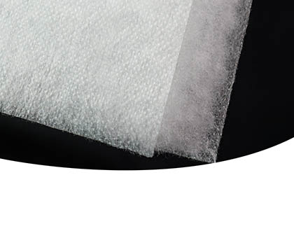 Down Feel HO 19x: Lightweight, soft, and triple-layer structure insulation made from recycled polyester mimics natural down.